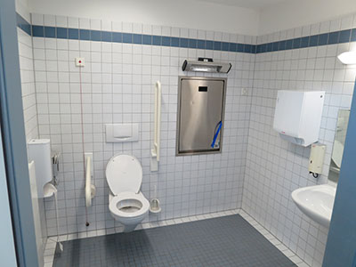 Toiletruimte geschikt voor mensen met een handicap